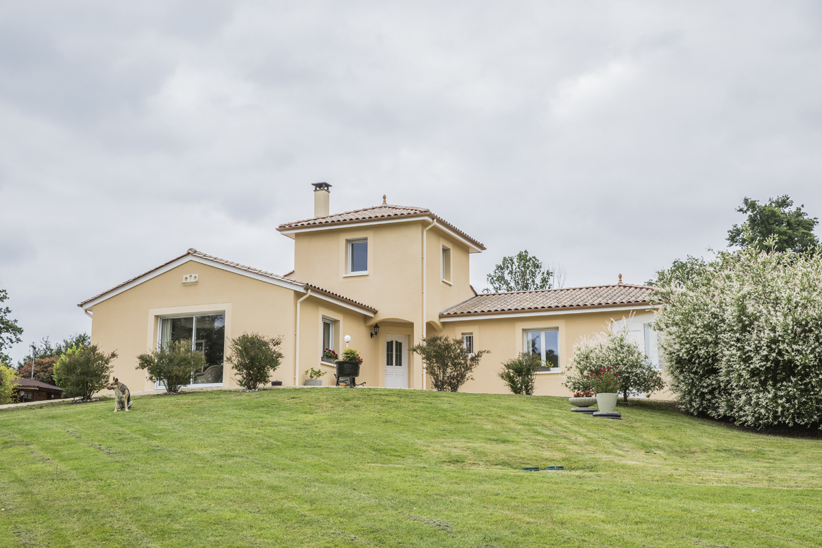 Réalisation de LES MAISONS AURA